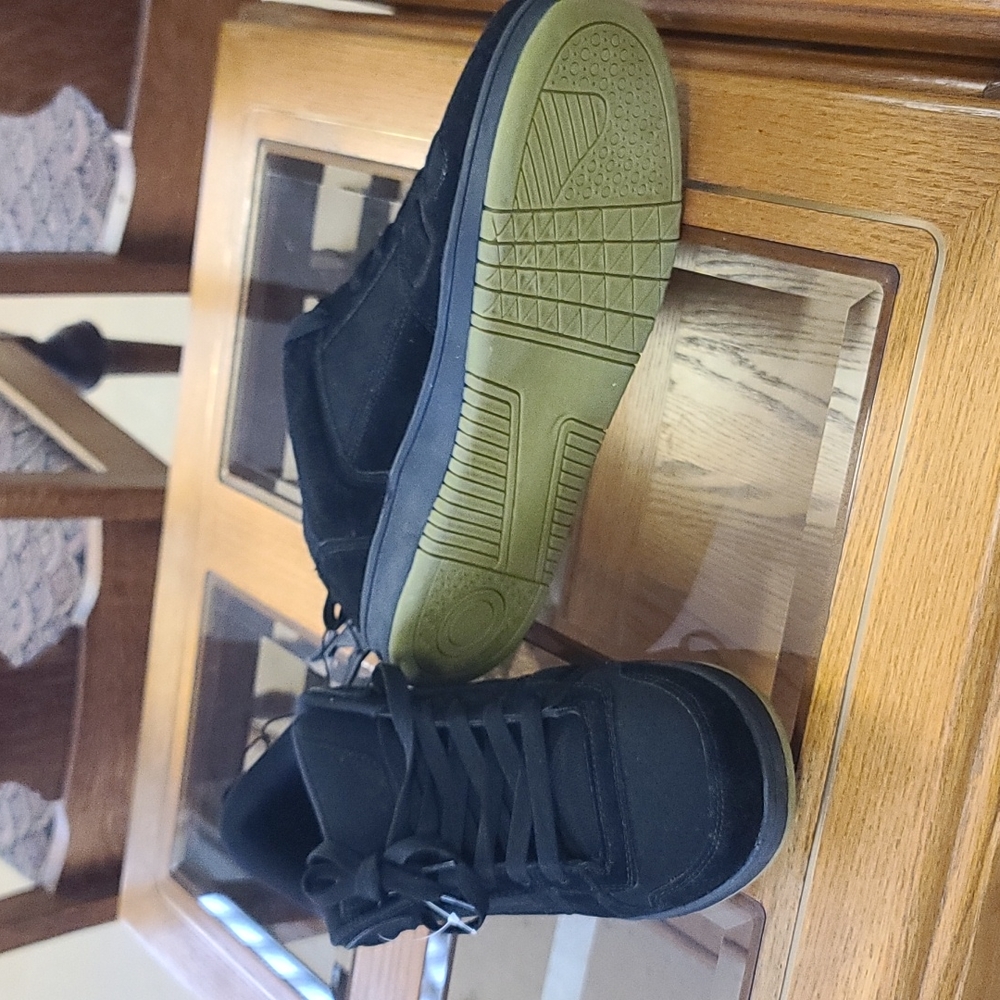 Mens shoes - Picture 1 of 4